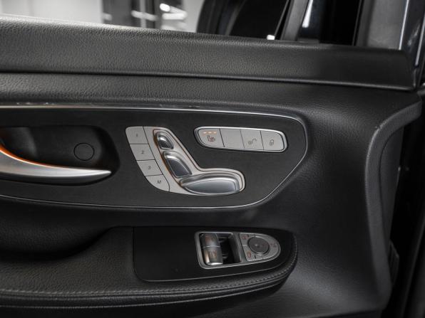 Mercedes-Benz V-Класс III (W447) Рестайлинг с пробегом 2021 года, цена 7 400 000 рублей, 150333 км, минивэн, Автокод Объявления