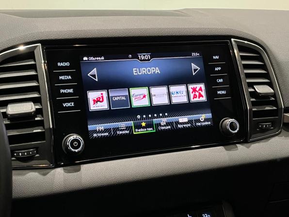 Skoda Karoq I с пробегом 2021 года, цена 2 420 000 рублей, 134017 км, внедорожник, Автокод Объявления
