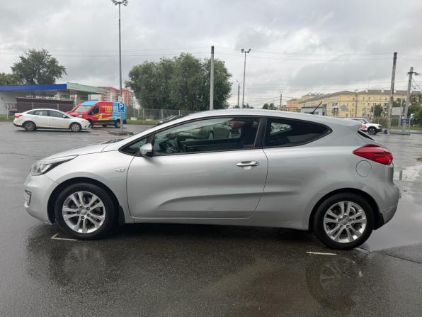 Kia Ceed II с пробегом 2013 года, цена 1 035 000 рублей, 136741 км, хэтчбек, Автокод Объявления