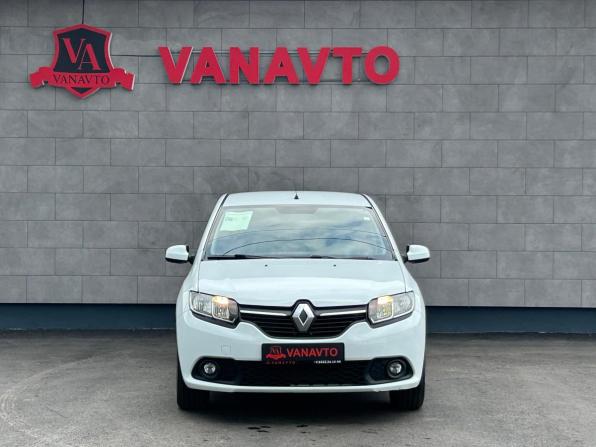 Renault Sandero II с пробегом 2018 года, цена 890 000 рублей, 63213 км, хэтчбек, Автокод Объявления