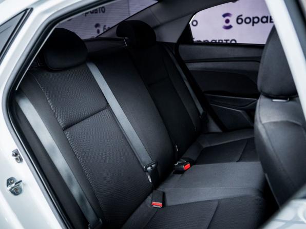 Hyundai Solaris II с пробегом 2017 года, цена 1 200 000 рублей, 148347 км, седан, Автокод Объявления