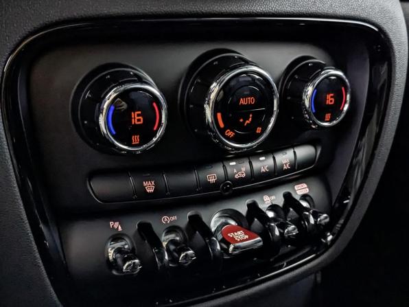 Mini Clubman II Рестайлинг с пробегом 2019 года, цена 1 910 000 рублей, 187144 км, универсал, Автокод Объявления