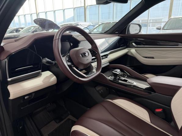 Geely Monjaro I с пробегом 2023 года, цена 3 200 000 рублей, 17940 км, внедорожник, Автокод Объявления