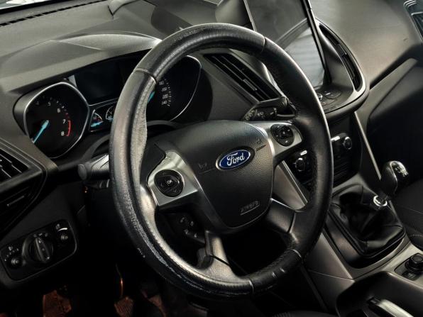 Ford Kuga II с пробегом 2013 года, цена 970 000 рублей, 197000 км, внедорожник, Автокод Объявления