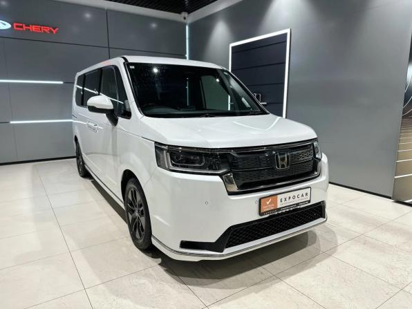 Honda Stepwgn VI с пробегом 2024 года, цена 3 150 000 рублей, 24000 км, минивэн, Автокод Объявления