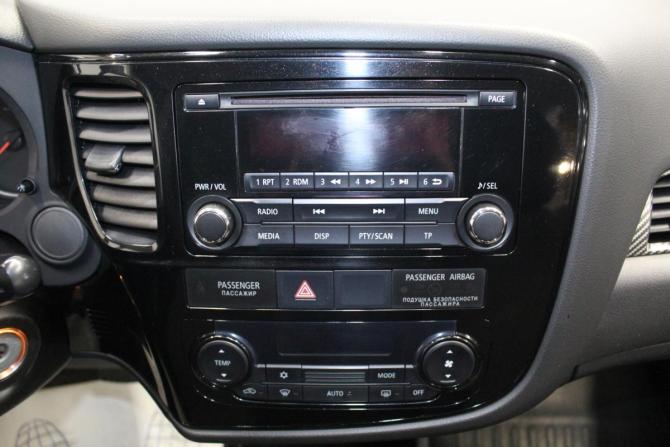 Mitsubishi Outlander III с пробегом 2013 года, цена 1 399 000 рублей, 215000 км, внедорожник, Автокод Объявления
