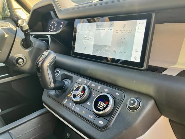 Land Rover Defender II с пробегом 2021 года, цена 8 500 000 рублей, 63500 км, внедорожник, Автокод Объявления