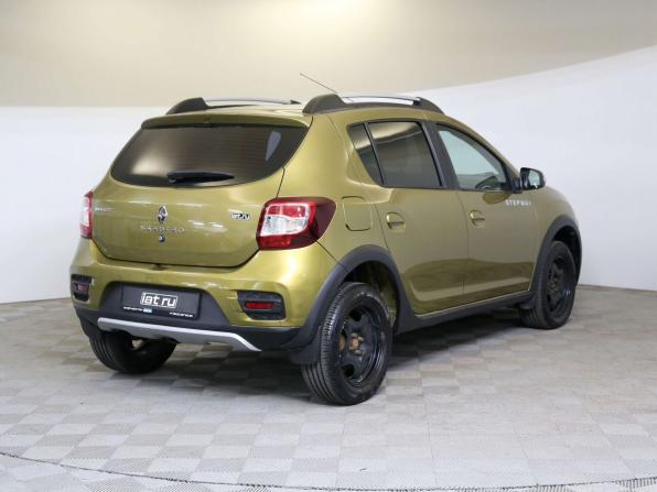 Renault Sandero II с пробегом 2015 года, цена 915 000 рублей, 110021 км, хэтчбек, Автокод Объявления