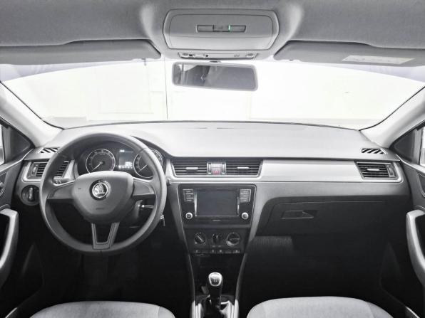Skoda Rapid I Рестайлинг с пробегом 2018 года, цена 983 000 рублей, 89678 км, лифтбек, Автокод Объявления