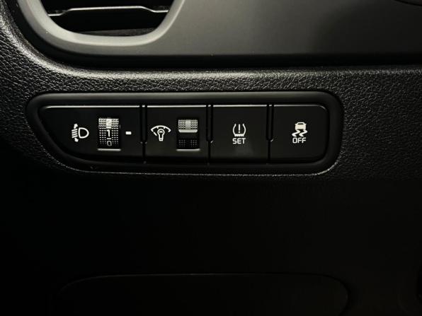 Kia Rio IV Рестайлинг с пробегом 2022 года, цена 1 850 000 рублей, 48382 км, седан, Автокод Объявления
