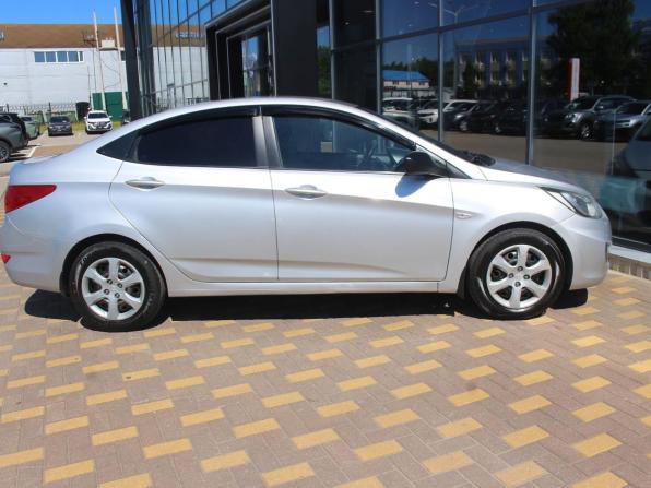 Hyundai Solaris I с пробегом 2014 года, цена 556 000 рублей, 203500 км, седан, Автокод Объявления