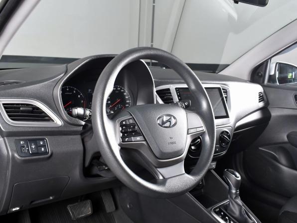 Hyundai Solaris II Рестайлинг с пробегом 2020 года, цена 1 399 999 рублей, 104628 км, седан, Автокод Объявления