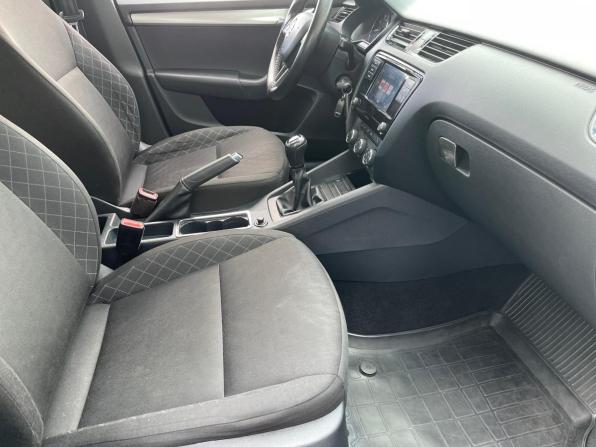 Skoda Octavia III (A7) Рестайлинг с пробегом 2018 года, цена 1 521 000 рублей, 119975 км, лифтбек, Автокод Объявления