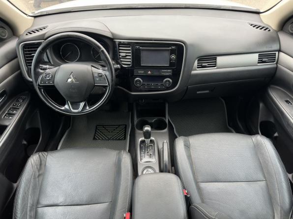 Mitsubishi Outlander III Рестайлинг 2 с пробегом 2015 года, цена 1 992 000 рублей, 148782 км, внедорожник, Автокод Объявления