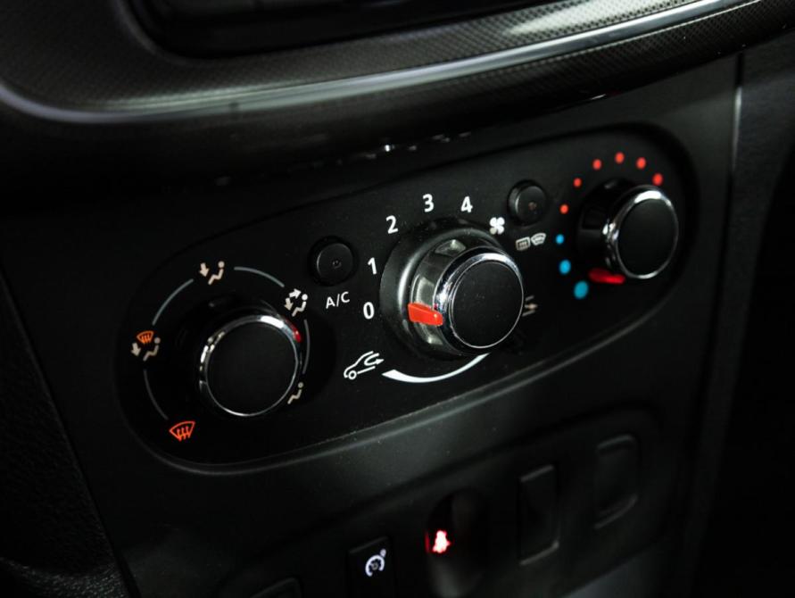 Renault Sandero II Рестайлинг Санкт-Петербург  - изображение 16