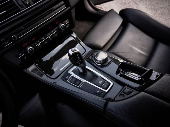 BMW 5 серии VI (F10/F11/F07) с пробегом 2011 года, цена 1 650 000 рублей, 244578 км, седан, Автокод Объявления
