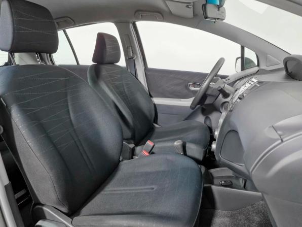 Toyota Yaris II с пробегом 2008 года, цена 499 000 рублей, 138475 км, хэтчбек, Автокод Объявления