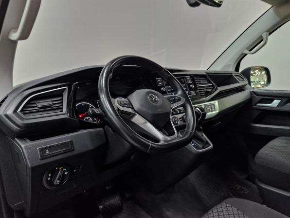 Volkswagen Multivan T6 Рестайлинг с пробегом 2020 года, цена 4 740 000 рублей, 156022 км, минивэн, Автокод Объявления