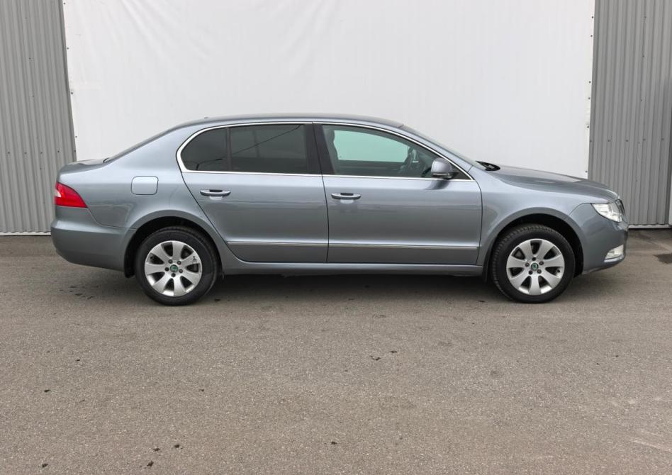 Skoda Superb II Санкт-Петербург  - изображение 4