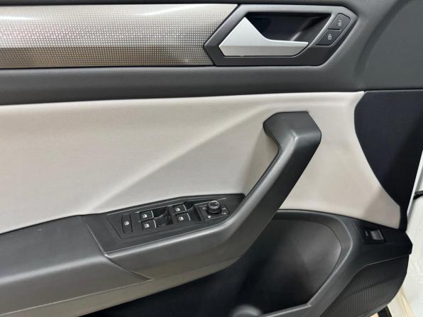 Volkswagen T-Roc I (China Market) Рестайлинг с пробегом 2025 года, цена 3 000 000 рублей, 61 км, внедорожник, Автокод Объявления