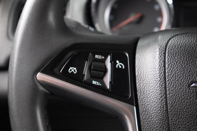 Opel Insignia I с пробегом 2013 года, цена 699 000 рублей, 231487 км, седан, Автокод Объявления