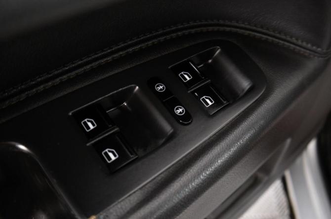 Volkswagen Touareg I Рестайлинг с пробегом 2008 года, цена 1 249 000 рублей, 250125 км, внедорожник, Автокод Объявления
