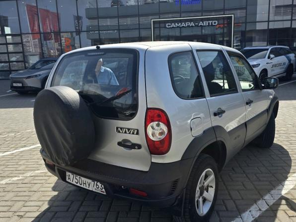 Chevrolet Niva I Рестайлинг с пробегом 2018 года, цена 778 000 рублей, 93070 км, внедорожник, Автокод Объявления