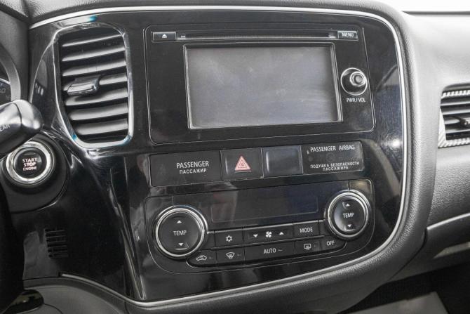 Mitsubishi Outlander III Рестайлинг с пробегом 2014 года, цена 1 799 000 рублей, 250000 км, внедорожник, Автокод Объявления
