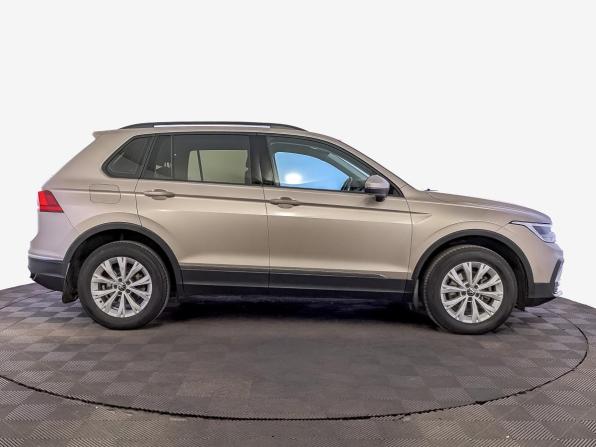 Volkswagen Tiguan II Рестайлинг с пробегом 2021 года, цена 2 370 000 рублей, 96071 км, внедорожник, Автокод Объявления