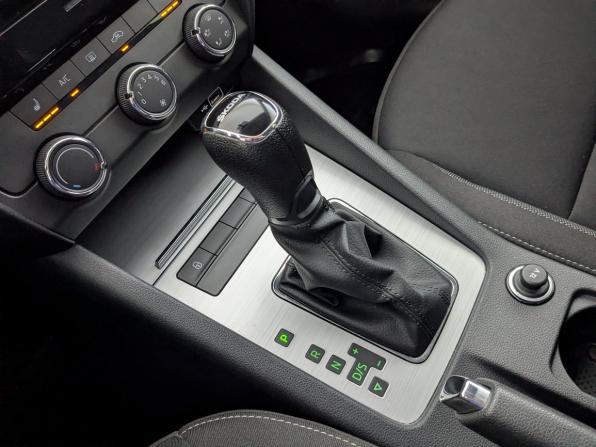 Skoda Octavia III (A7) Рестайлинг с пробегом 2019 года, цена 1 725 000 рублей, 107653 км, лифтбек, Автокод Объявления