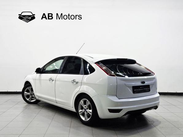 Ford Focus II Рестайлинг с пробегом 2011 года, цена 460 000 рублей, 321000 км, хэтчбек, Автокод Объявления