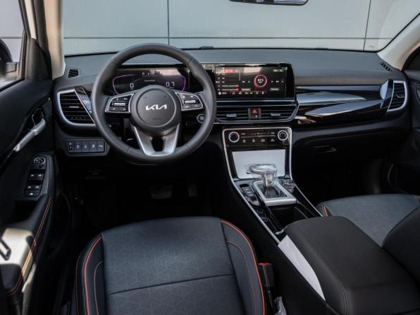 Kia Seltos I Рестайлинг с пробегом 2025 года, цена 3 000 000 рублей, 26 км, внедорожник, Автокод Объявления