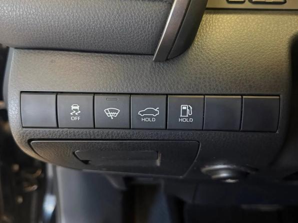 Toyota Camry VIII (XV70) Рестайлинг с пробегом 2021 года, цена 3 075 000 рублей, 99166 км, седан, Автокод Объявления