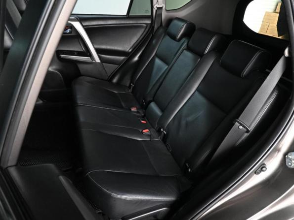 Toyota RAV4 IV (XA40) Рестайлинг с пробегом 2017 года, цена 2 379 000 рублей, 195205 км, внедорожник, Автокод Объявления