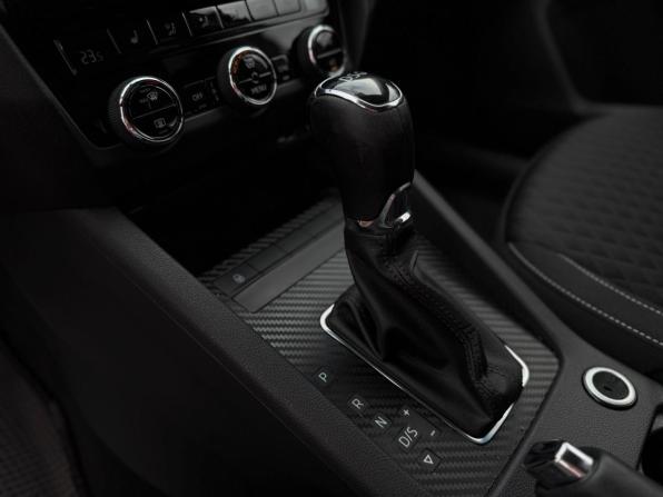 Skoda Octavia III (A7) Рестайлинг с пробегом 2017 года, цена 1 600 000 рублей, 171586 км, лифтбек, Автокод Объявления