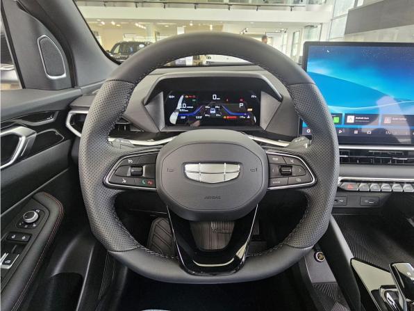 Новый Geely Coolray I Рестайлинг 2 2026 года, цена 2 774 990 рублей, внедорожник, Автокод Объявления