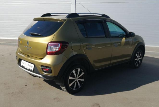 Renault Sandero II с пробегом 2015 года, цена 800 000 рублей, 132997 км, хэтчбек, Автокод Объявления