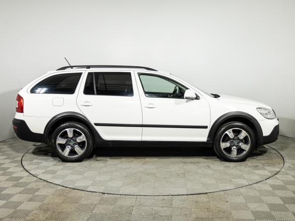 Skoda Octavia II (A5) Рестайлинг с пробегом 2012 года, цена 899 585 рублей, 309831 км, универсал, Автокод Объявления