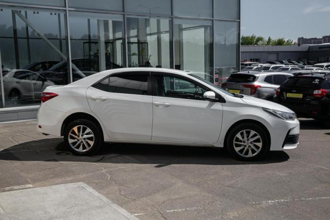Toyota Corolla XI (E160 E170 E180) Рестайлинг 1 с пробегом 2016 года, цена 1 245 000 рублей, 200500 км, седан, Автокод Объявления