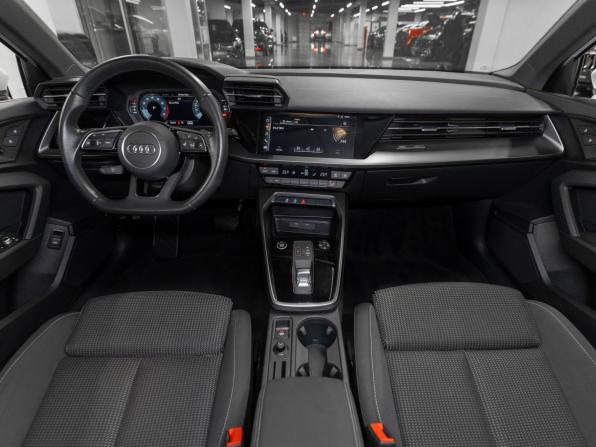 Audi A3 IV (8Y) с пробегом 2021 года, цена 2 780 000 рублей, 47182 км, хэтчбек, Автокод Объявления