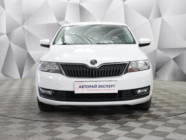 Skoda Rapid I Рестайлинг с пробегом 2019 года, цена 1 421 000 рублей, 117000 км, лифтбек, Автокод Объявления