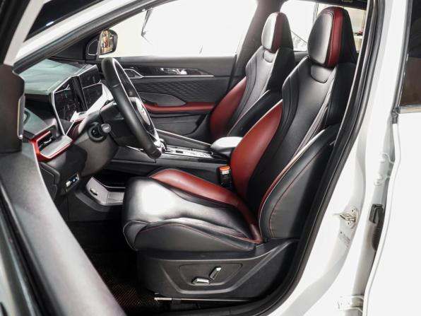 Geely Coolray I Рестайлинг с пробегом 2023 года, цена 2 099 000 рублей, 36216 км, внедорожник, Автокод Объявления