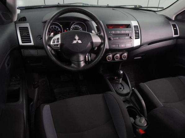 Mitsubishi Outlander II Рестайлинг с пробегом 2010 года, цена 1 099 000 рублей, 196308 км, внедорожник, Автокод Объявления