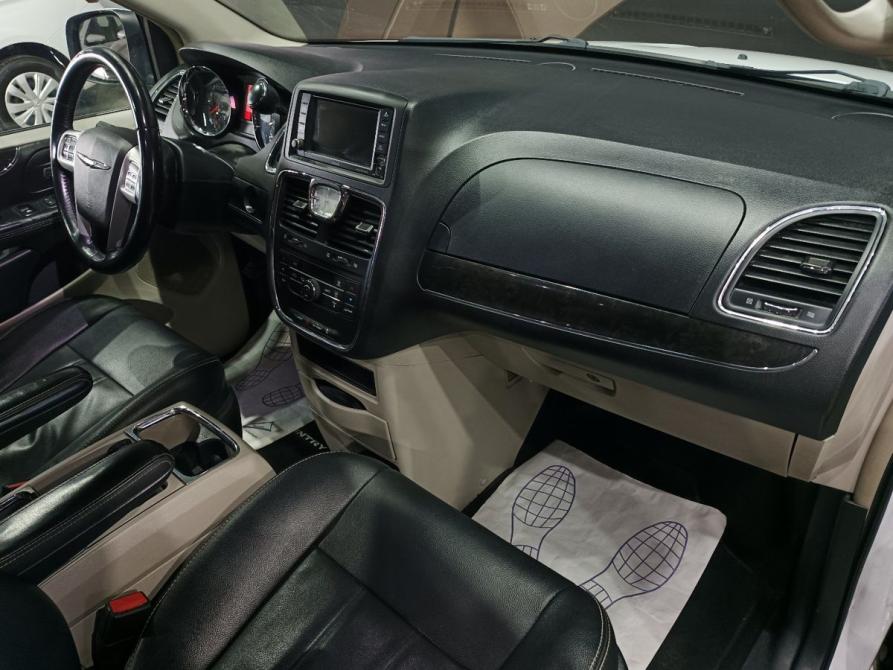 Chrysler Town &amp; Country V Рестайлинг Ставрополь  - изображение 11