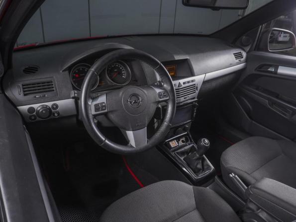 Opel Astra H Рестайлинг с пробегом 2010 года, цена 569 000 рублей, 202359 км, седан, Автокод Объявления