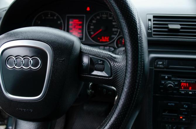 Audi A4 III (B7) с пробегом 2005 года, цена 499 000 рублей, 250000 км, седан, Автокод Объявления