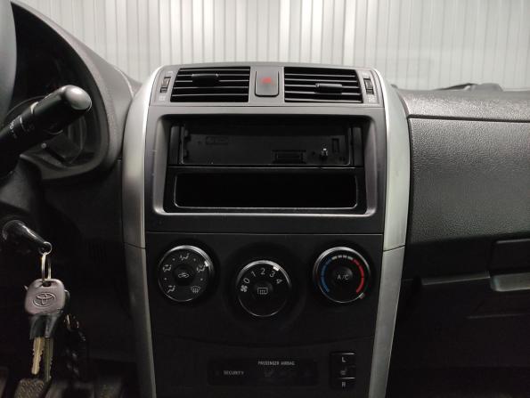 Toyota Corolla X (E140 E150) Рестайлинг с пробегом 2012 года, цена 1 030 000 рублей, 236970 км, седан, Автокод Объявления