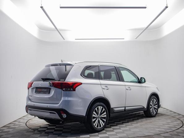 Mitsubishi Outlander III Рестайлинг 3 с пробегом 2021 года, цена 2 895 000 рублей, 51000 км, внедорожник, Автокод Объявления