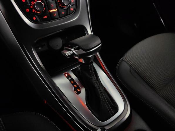 Opel Astra J с пробегом 2012 года, цена 699 000 рублей, 153000 км, хэтчбек, Автокод Объявления
