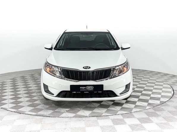 Kia Rio III Рестайлинг с пробегом 2015 года, цена 941 000 рублей, 88806 км, хэтчбек, Автокод Объявления